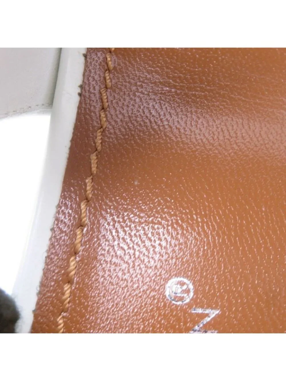 Louis Vuitton Sandals Leather Trinity Heel - Picture 8 of 10